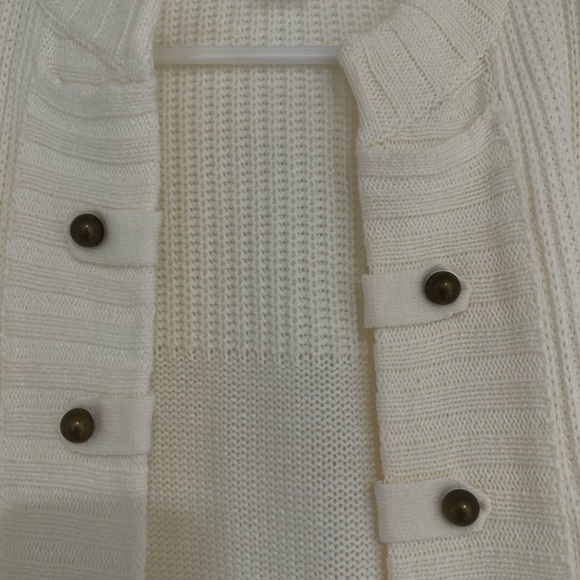 Darling sweater, cardigan, jacket - Picture 4 of 4